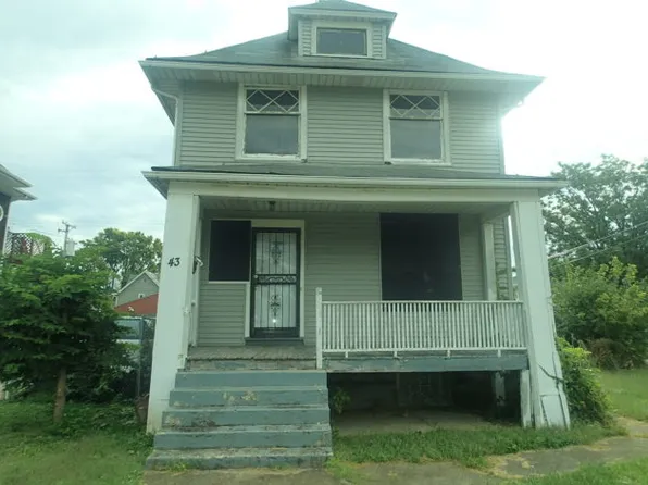 43 S 17th Ave, Maywood, IL 60153