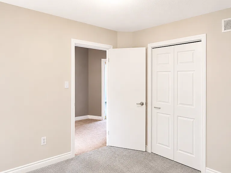 6913 Kelly Dr — Photo 8