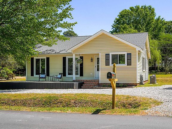 3rd image of 714 Brewer Ave