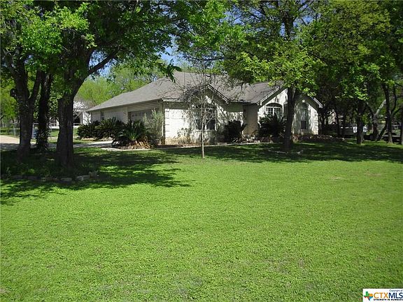 2nd image of 823 Winding Oak Dr