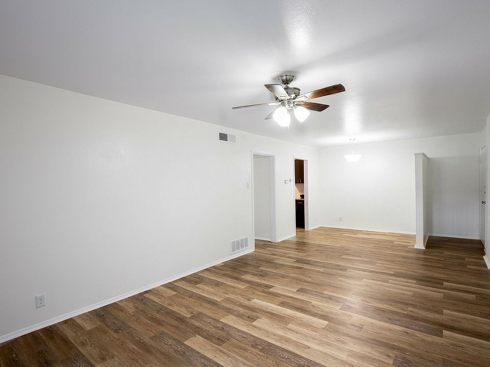 1st image of 111 Siesta Ln #B2
