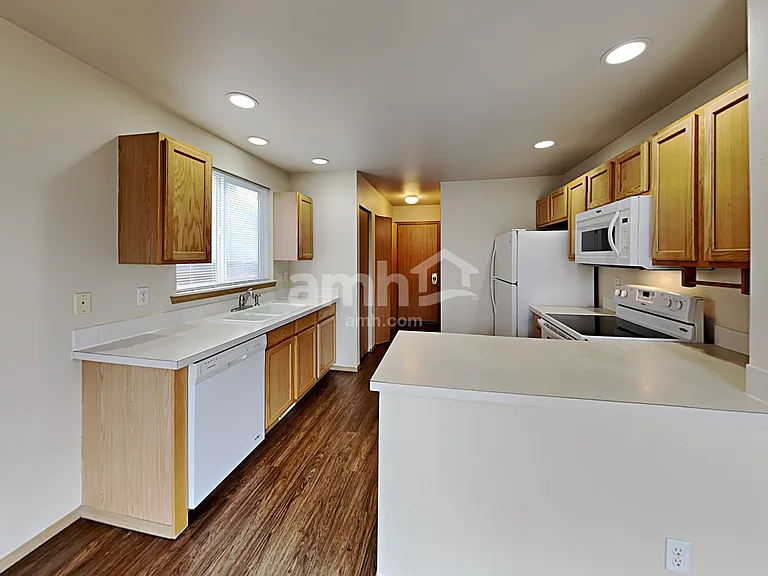 8905 134th St E — Photo 5