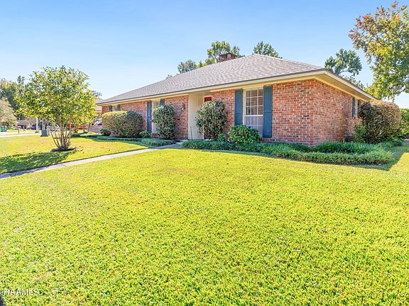4th image of 100 Papwood Cir