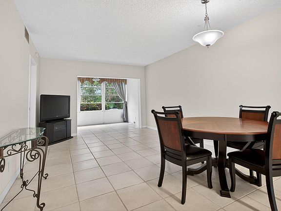 5th image of 2115 NE 42nd Court #109n