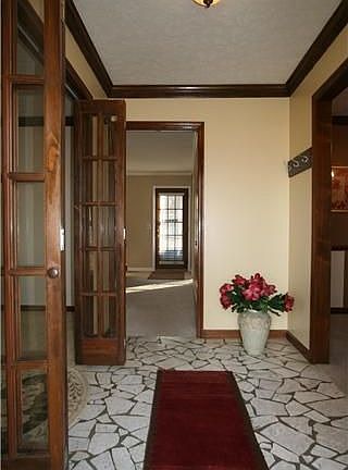 2nd image of 3409 Meadowlake Ter