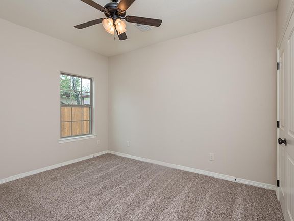 3rd image of 301 Live Oak St #B