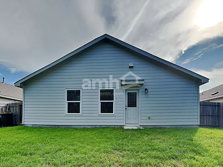 9978 Sarrebourg St — Photo 19