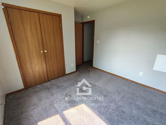 5th image of 1726 Greenwood Dr