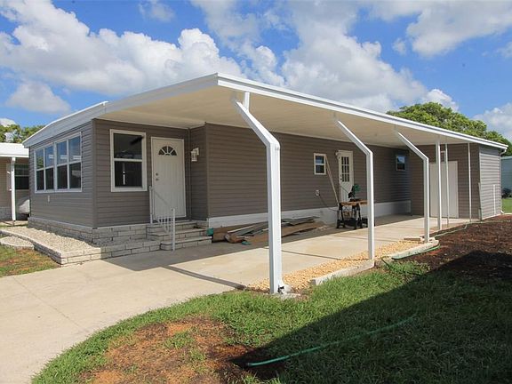 3rd image of 141 Pindo Palm St W