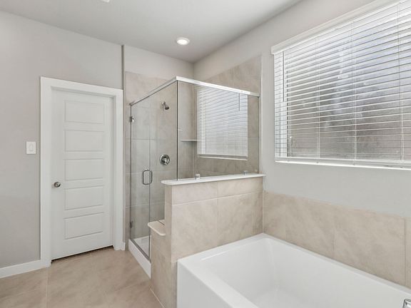 25-web-or-mls-Houston - Pine Lake Cove - 18079 Martin Pines Dr, Conroe, TX 77356 - 020.jpg