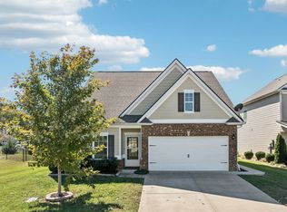 221 Snapdragon Dr, Smyrna, TN 37167