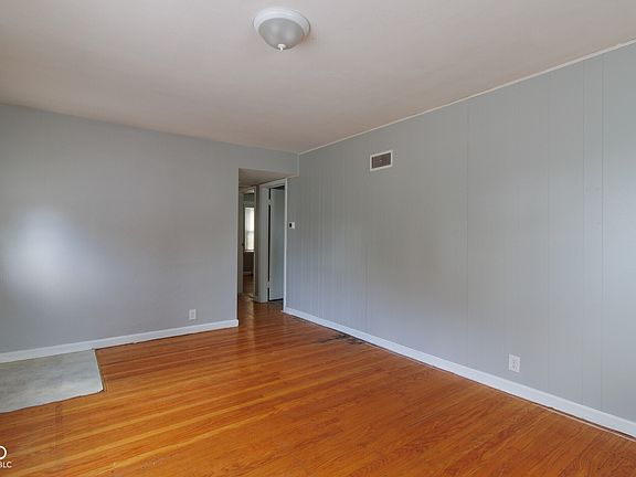 5th image of 4430 N Longworth Ave
