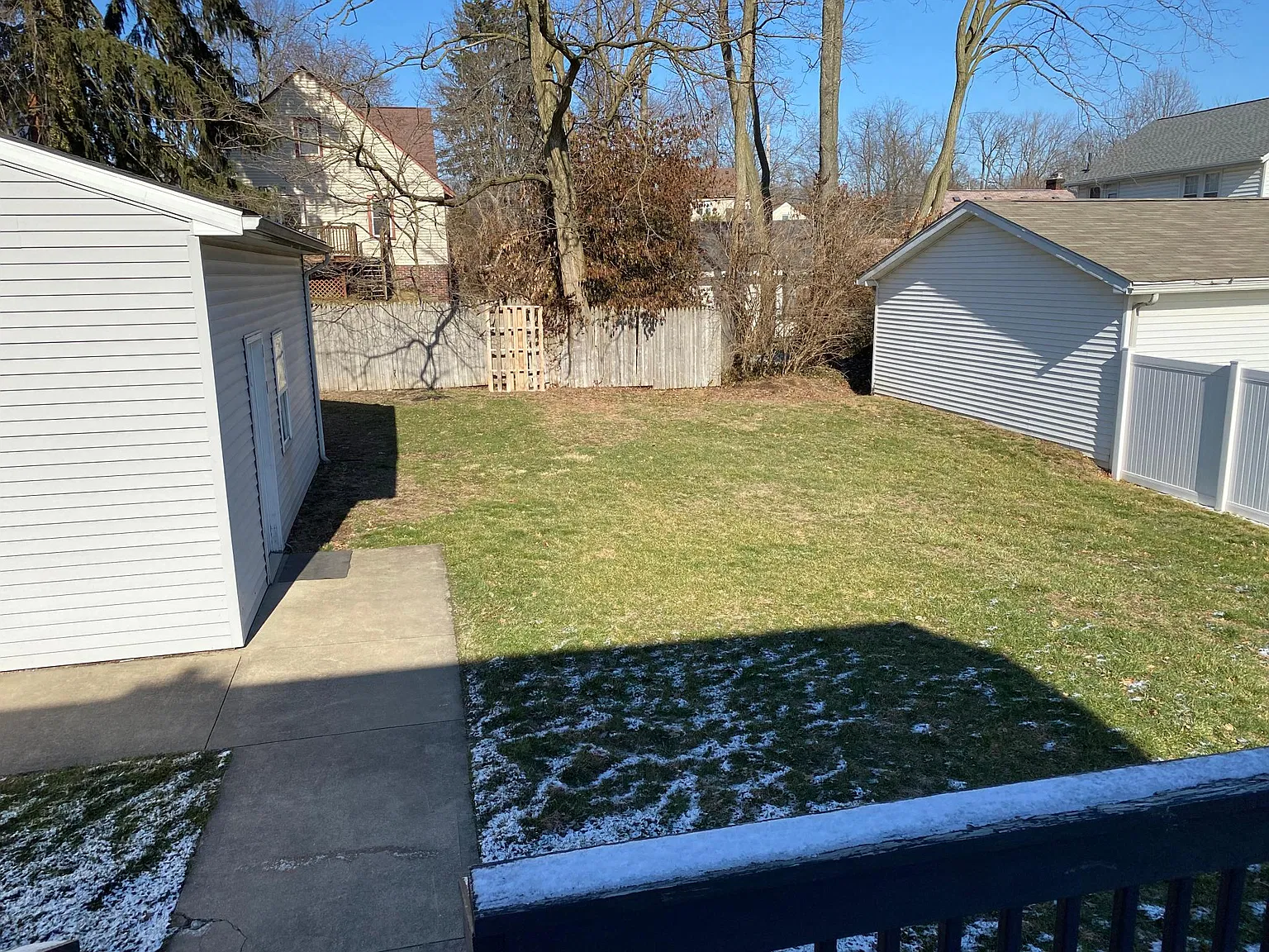 2 bed, 1052 sqft, $1,120 — Photo 3