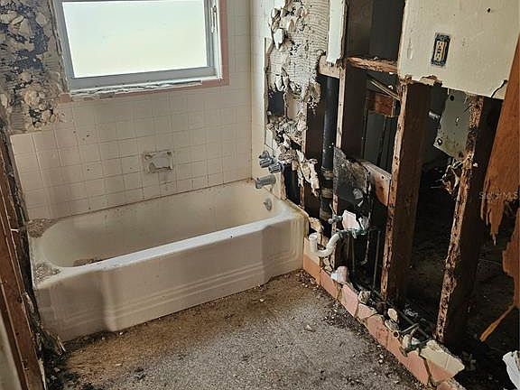 5th image of 2814 PALMADELIA AVENUE