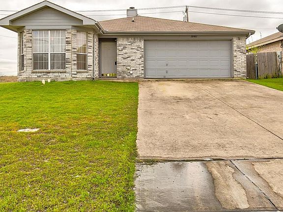 3rd image of 10901 Deauville Cir S