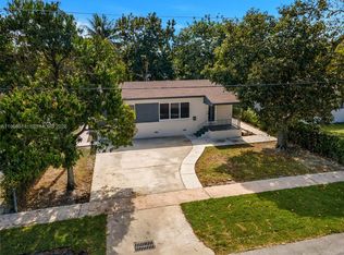 130 NE 169th Ter, North Miami Beach, FL 33162