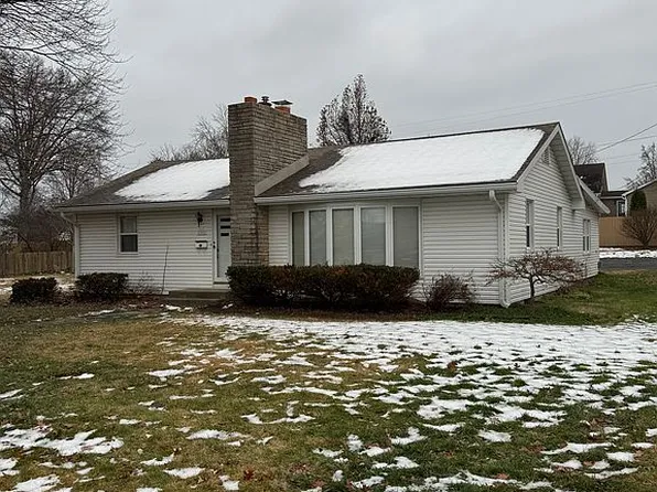 702 Pershing Dr, Warrenton, MO 63383