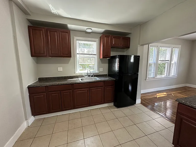 241 Fountain St — Photo 5