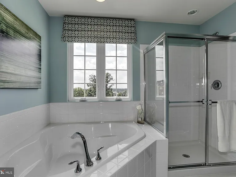 8603 Crooked Tree Ln — Photo 20