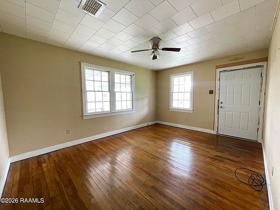 3rd image of 1359 Cherokee Dr