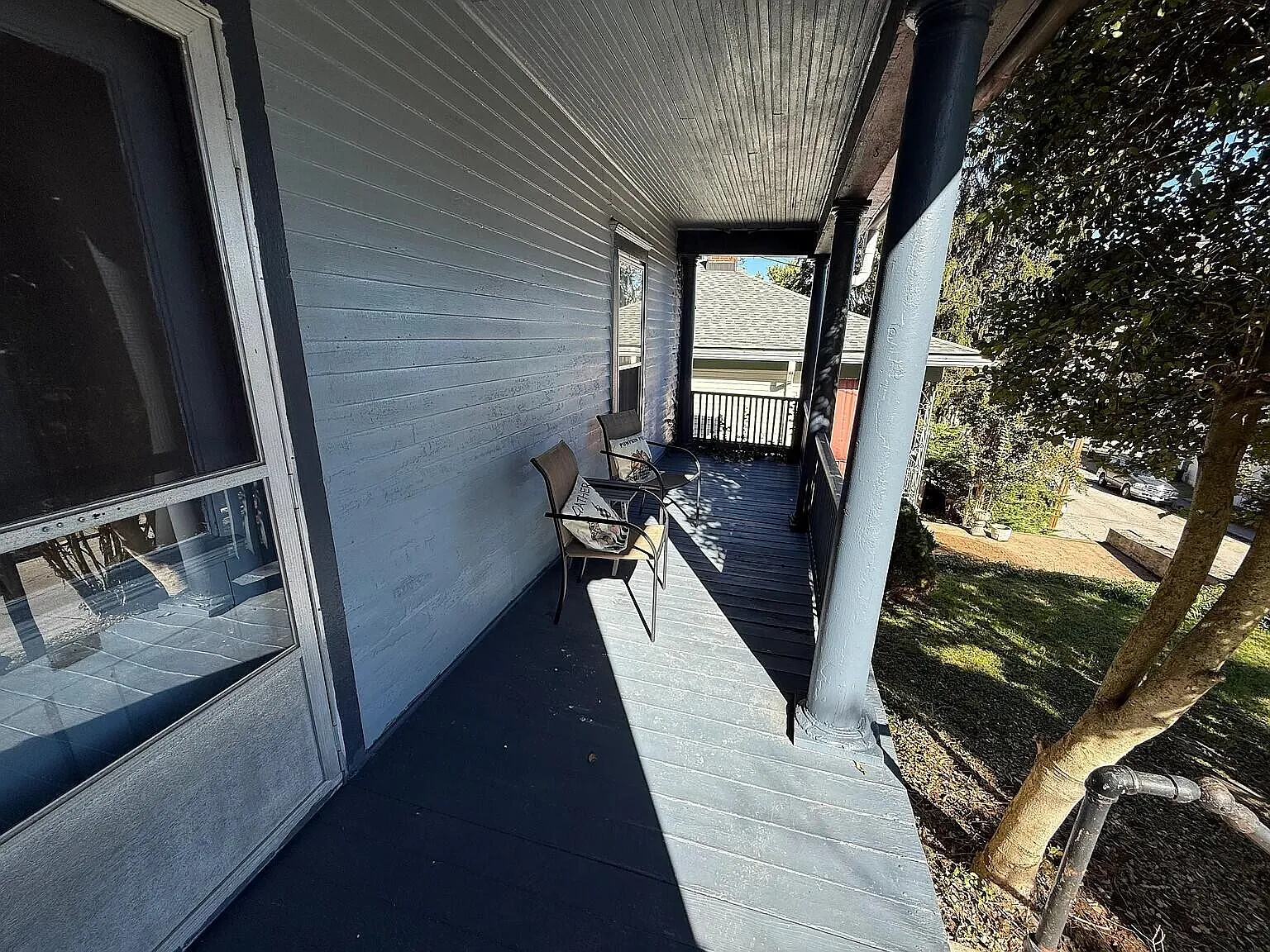 3 bed, 2.0 bath, 1630 sqft, $1,799 — Photo 2