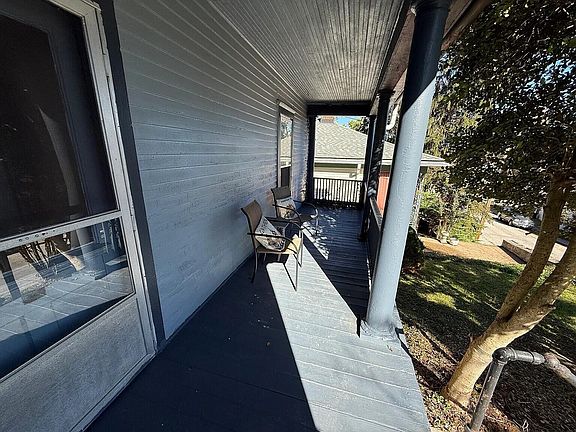 2nd image of 404 Ewing St