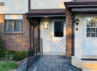 5819 Cambridge Cir, Racine, WI 53406