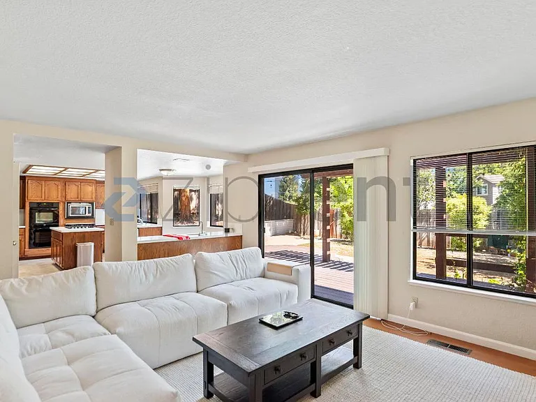 699 Patriot Pl — Photo 14