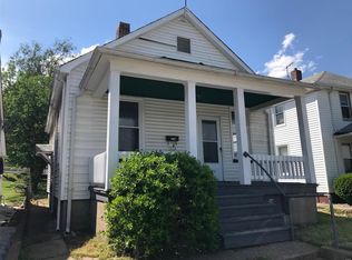 1117 N 3rd St, Saint Charles, MO 63301