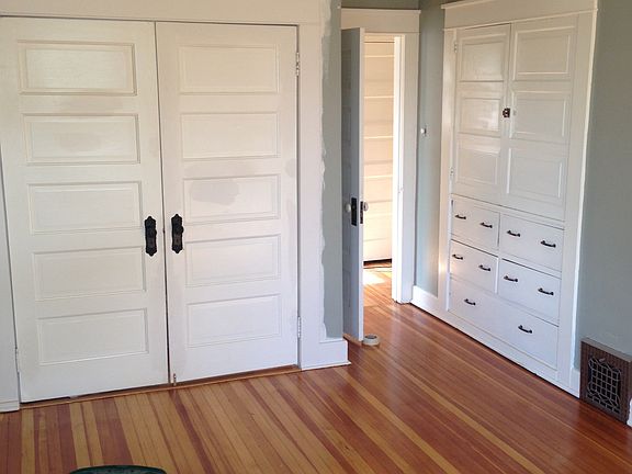 5th image of 825 E Dakota Ave