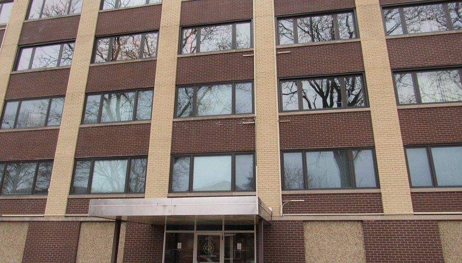 1st image of 5915 W Gunnison St