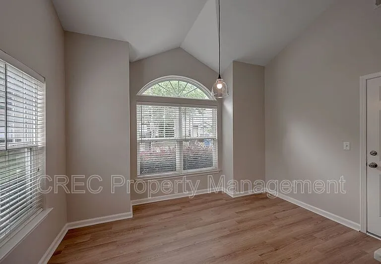 184 Grand Oaks Dr — Photo 9