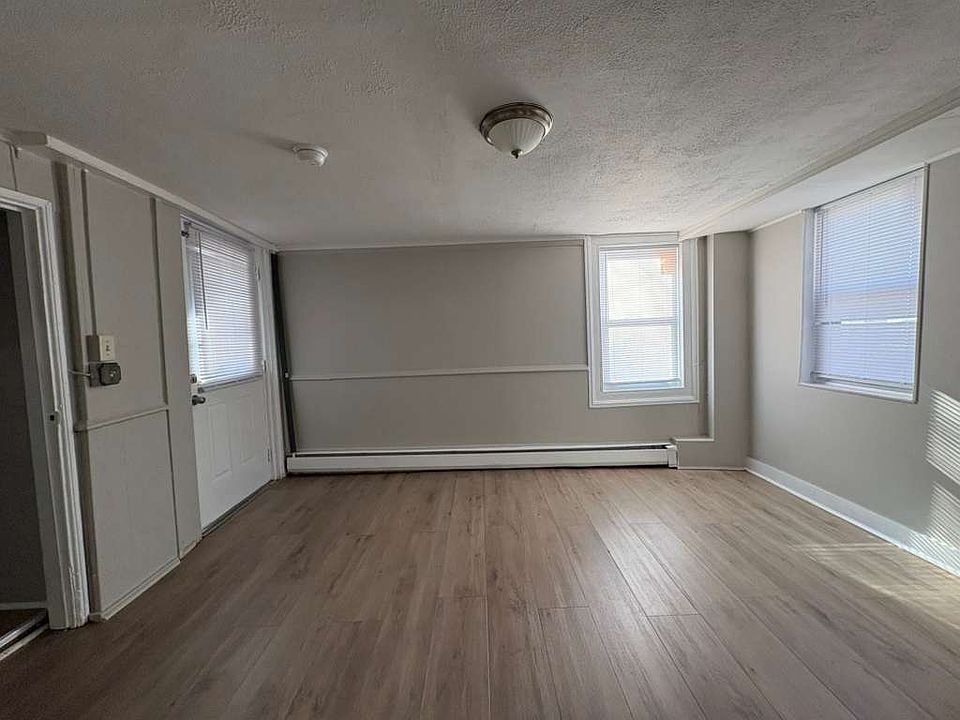 1st image of 382 Lexington Ave #11