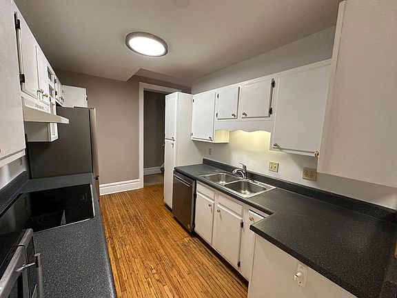 5th image of 839 Neil Ave #843