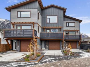 1413 SW Mountain Ave #105, Canmore, AB T1W1M3