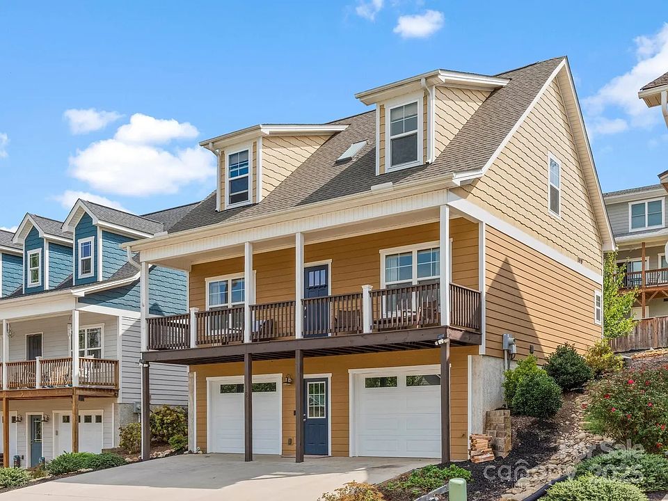 1st image of 18 Greenwood Fields Dr