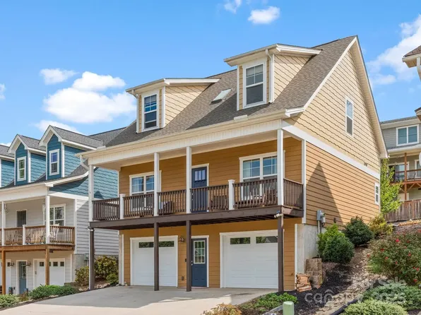 18 Greenwood Fields Dr, Asheville, NC 28804