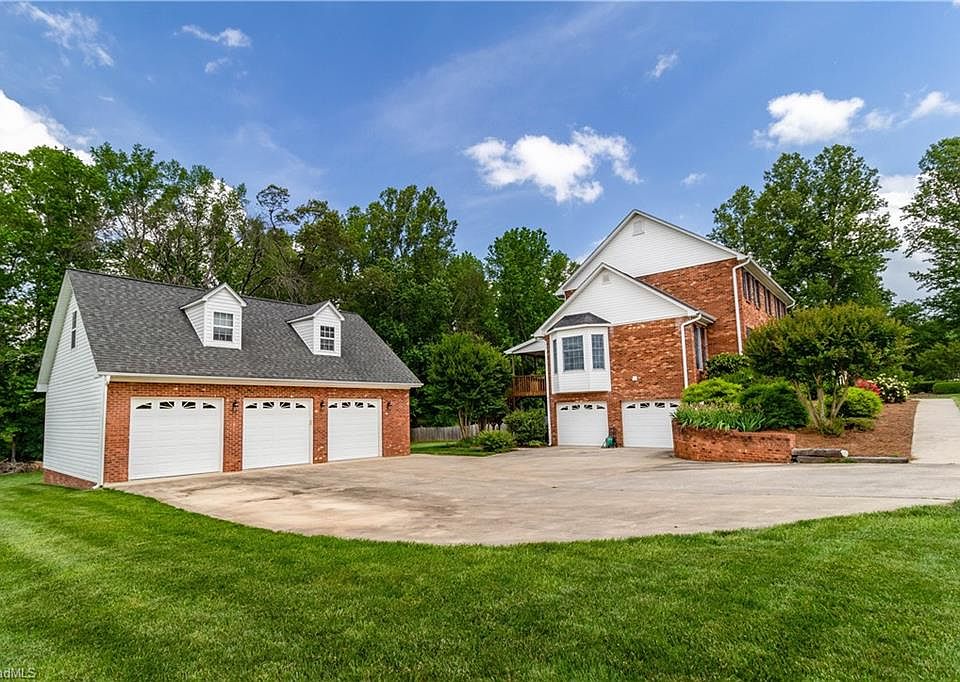 2nd image of 155 Spring Lake Ct