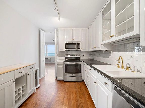 5th image of 1440 N Lake Shore Dr #8