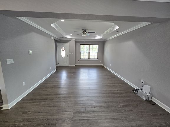 4th image of 1301 Elm Ave