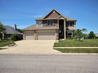 7027 Holden Dr, Fort Wayne, IN 46835