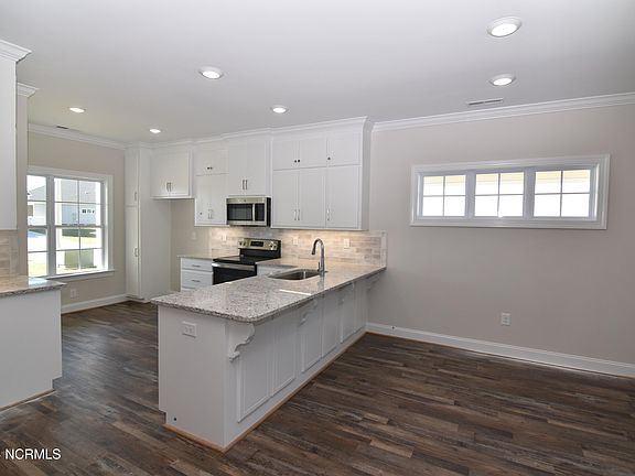 5th image of 214 Brunswick Drive
