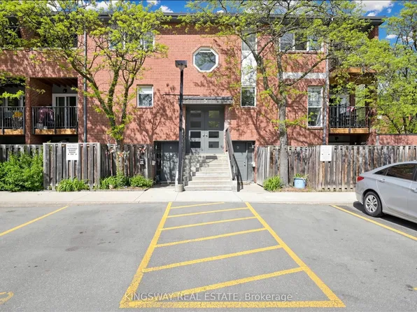 2866 Battleford Rd #5F, Mississauga, ON L5N 3L3