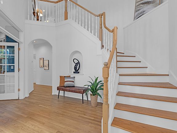4th image of 2250 River Heights Cir