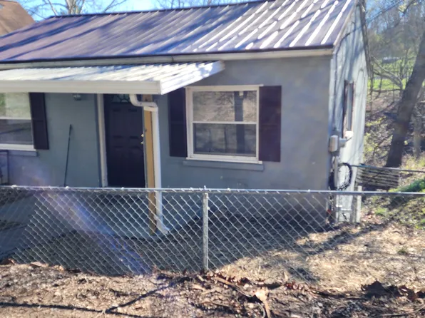 141 Oakvale Rd, Charleston, WV 25314