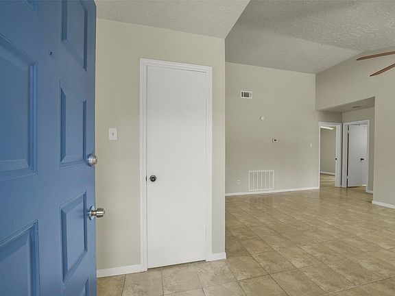 5th image of 7818 Winehill Ln