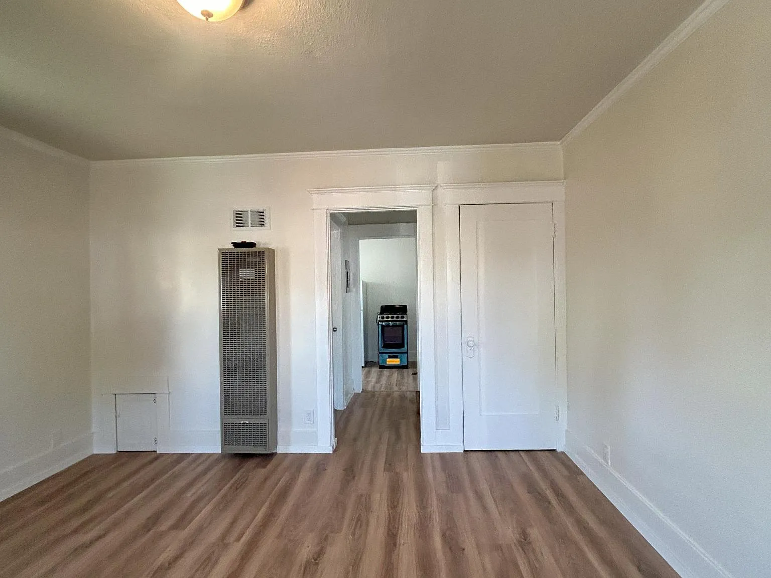 Studio, 420 sqft, $1,650 — Photo 4