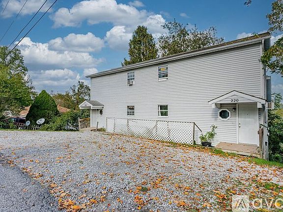 2nd image of 220 Eastland Ave #220