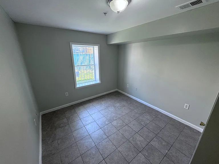132 Fabyan Pl #1F — Photo 8