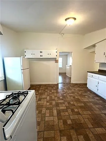 8526 Willow St — Photo 6